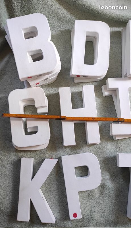 Important lot de lettres Décopatch 20,5cm en papier maché, blanches (image 9)