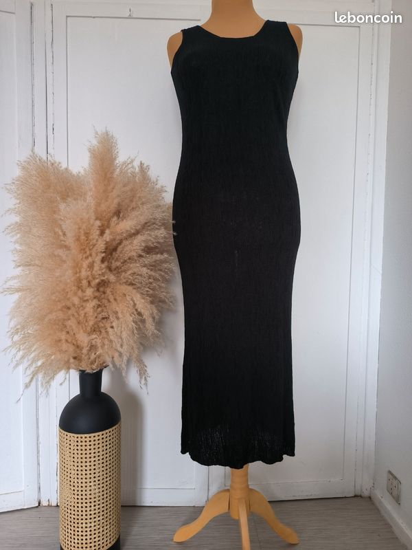 Robe Noire Zara - Taille M - Style Ligne A - Occasion Très Bon état