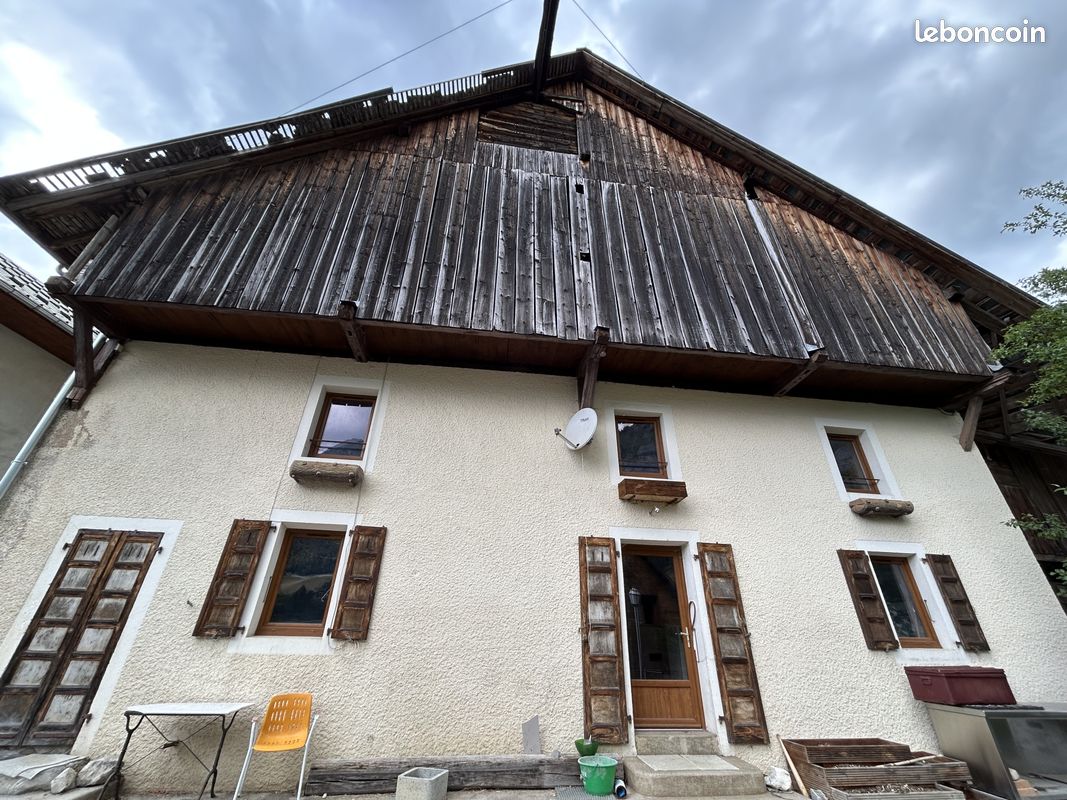 Appartement 6 pièces 85 m² · à Talloires-Montmin · 85 m² · 367 000 €