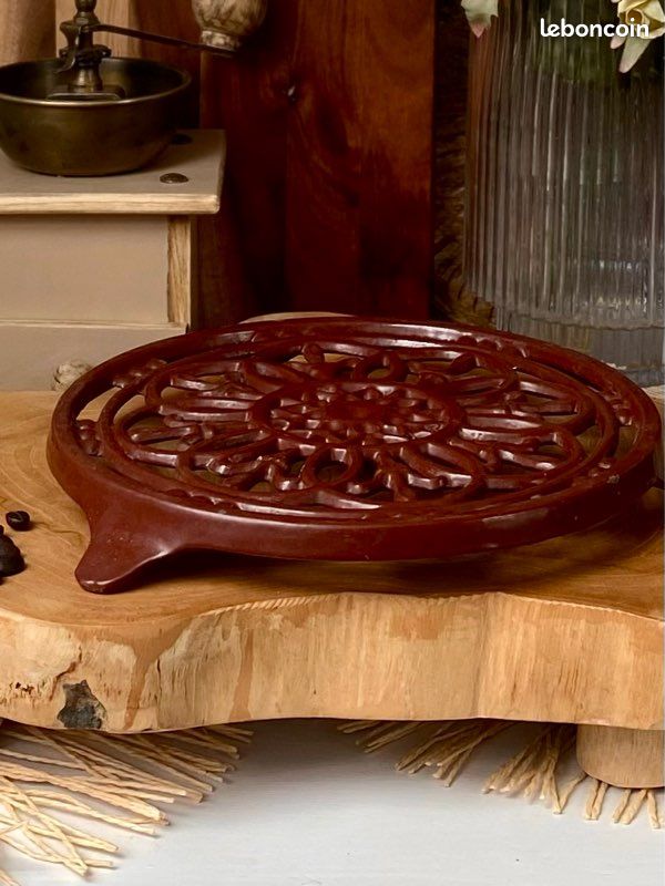 Plateau rond bleu rétro – plateau vintage | Épicerie Fine Carteret