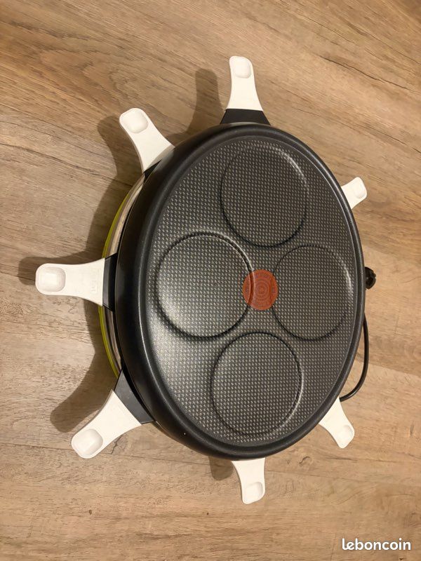 Appareil à raclette Tefal avec 7 poêlons (image 1)
