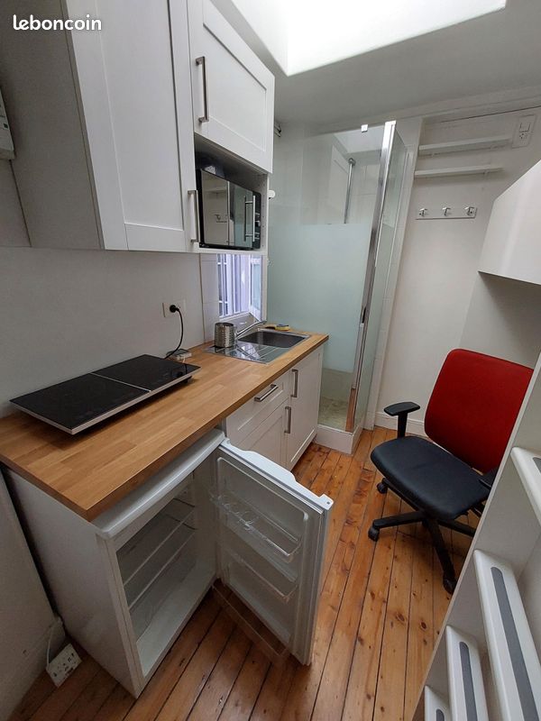 Appartement 1 pièce 8 m² · à Paris · 8 m² · 420 €/mois
