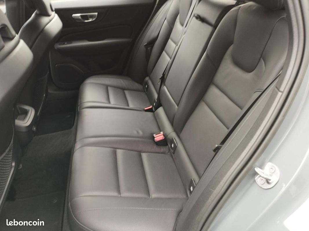 VOLVO V60 B4 Micro-Hybride Diesel - 197 - BVA Geartronic 2018 BREAK Start (image 11)