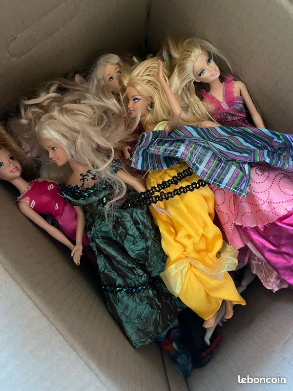 Lot poupée barbie (image 2)