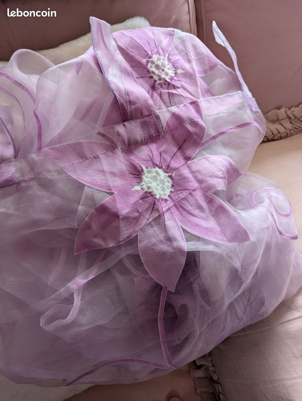 Joli voilage rose, 145 par 260, état neuf (image 3)