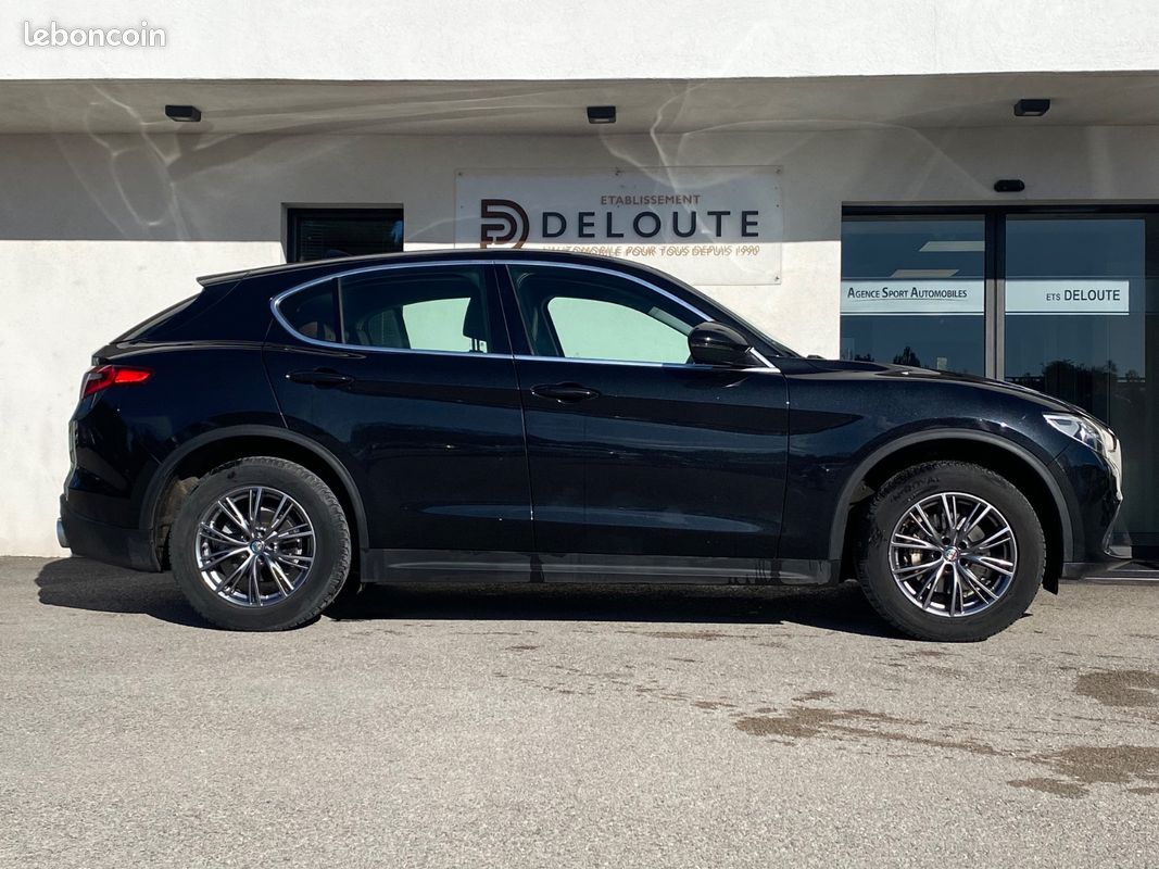 Alfa Romeo STELVIO Lusso Q4 (image 5)