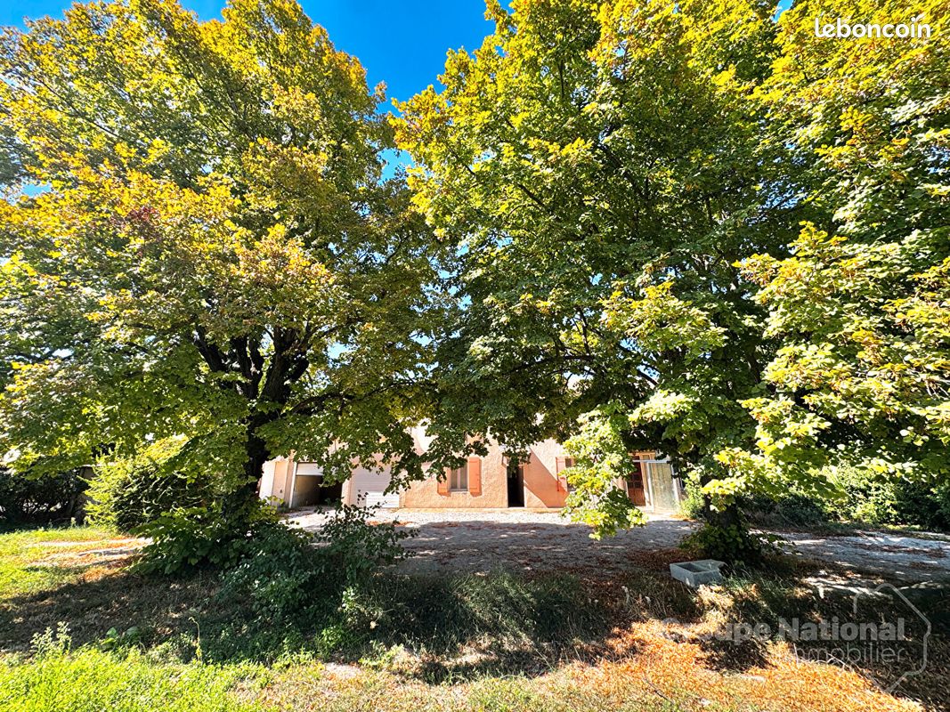 Maison 6 pièces 148 m² · à Le Thor · 148 m² · 398 000 €