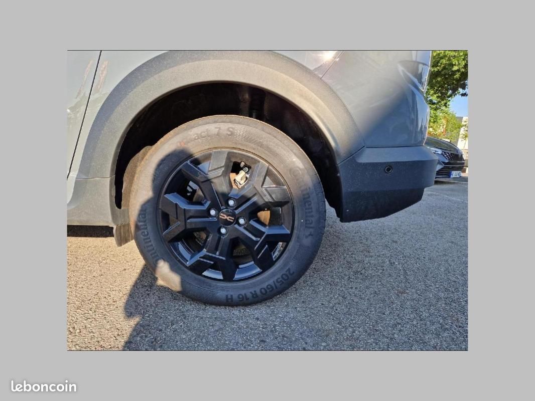 Dacia Jogger HYBRID 155 7 pl Extreme (image 8)