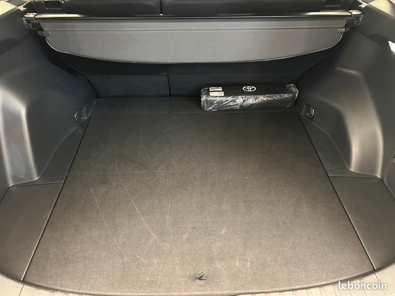 Toyota RAV4 Hybride 2WD Dynamic Business (image 10)