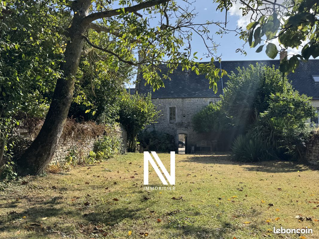 Maison 6 pièces 163 m² · à Le Fresne-Camilly · 163 m² · 420 000 €