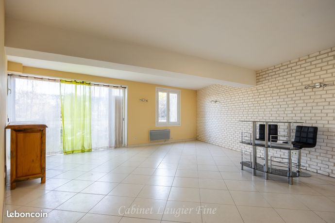 Propriété 5 pièces 250 m² — 14