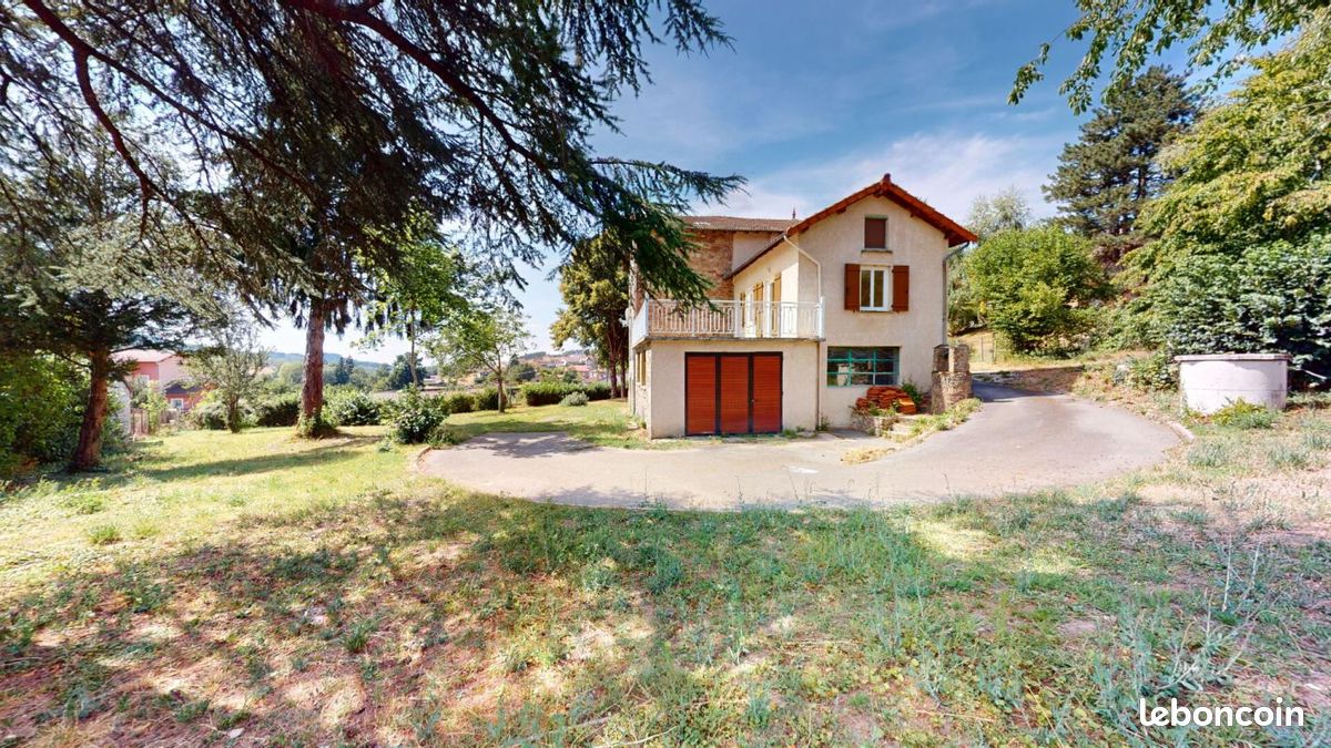 Maison 5 pièces 137 m² · à Belmont-de-la-Loire · 137 m² · 190 000 €