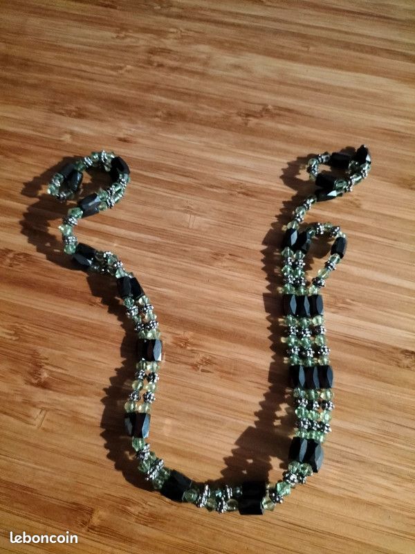 Collier aimanté (image 1)