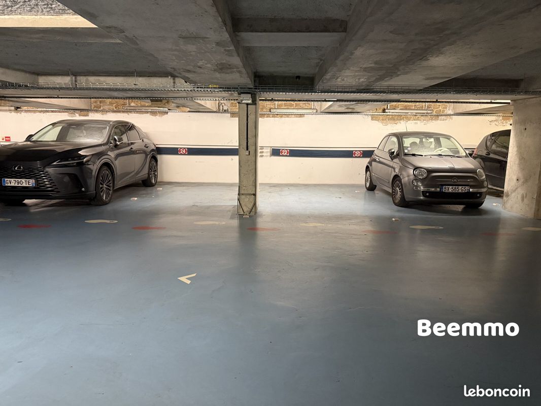 Parking 14 m² · à Paris · 14 m² · 48 000 €
