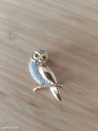 Broche aimantée Hibou sur carré argenté