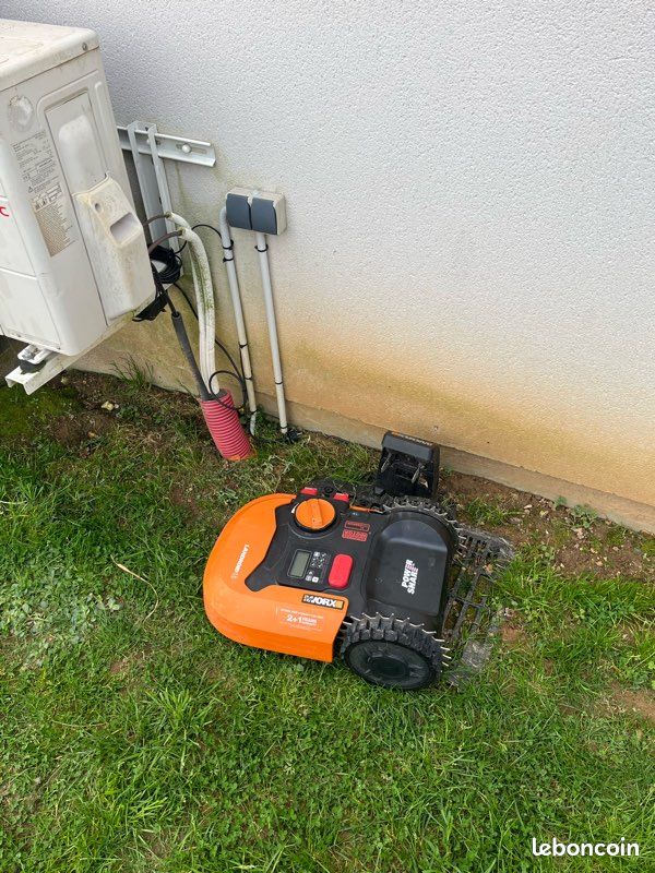 Robot tondeuse Worx landroid M700 (image 1)