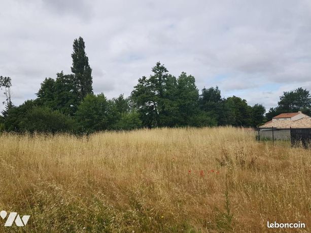 Terrain 740 m² MONNIERES