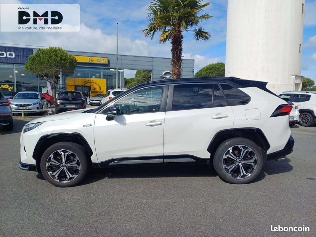 TOYOTA RAV4 Hybride Rechargeable AWD Design (image 2)