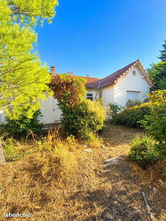 Maison 4 pièces 70 m² · aux Angles · 70 m² · 299 000 €
