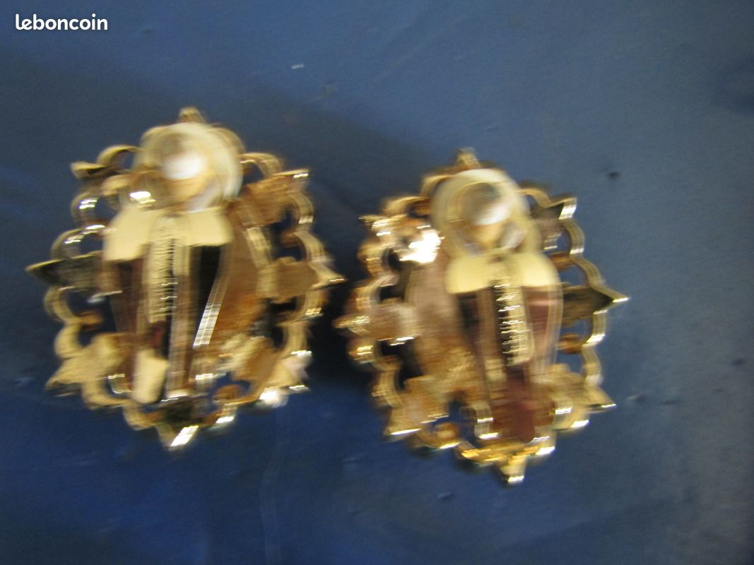Boucles D'oreilles Clips Nina Ricci Neuves Avec étiquettes - Doré, Style élégant Et Brillant