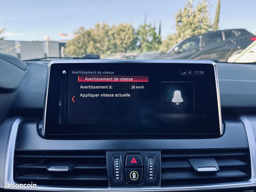 BMW SERIE 2 Active Tourer 1.5L 220CH 225 xe M Sport + SIEGES CHAUFFANTS + AFFICHAGE TETE HAUTE + HARMAN KARDON + CAMERA DE RECUL + GARANTIE 12 MOIS (image 38)