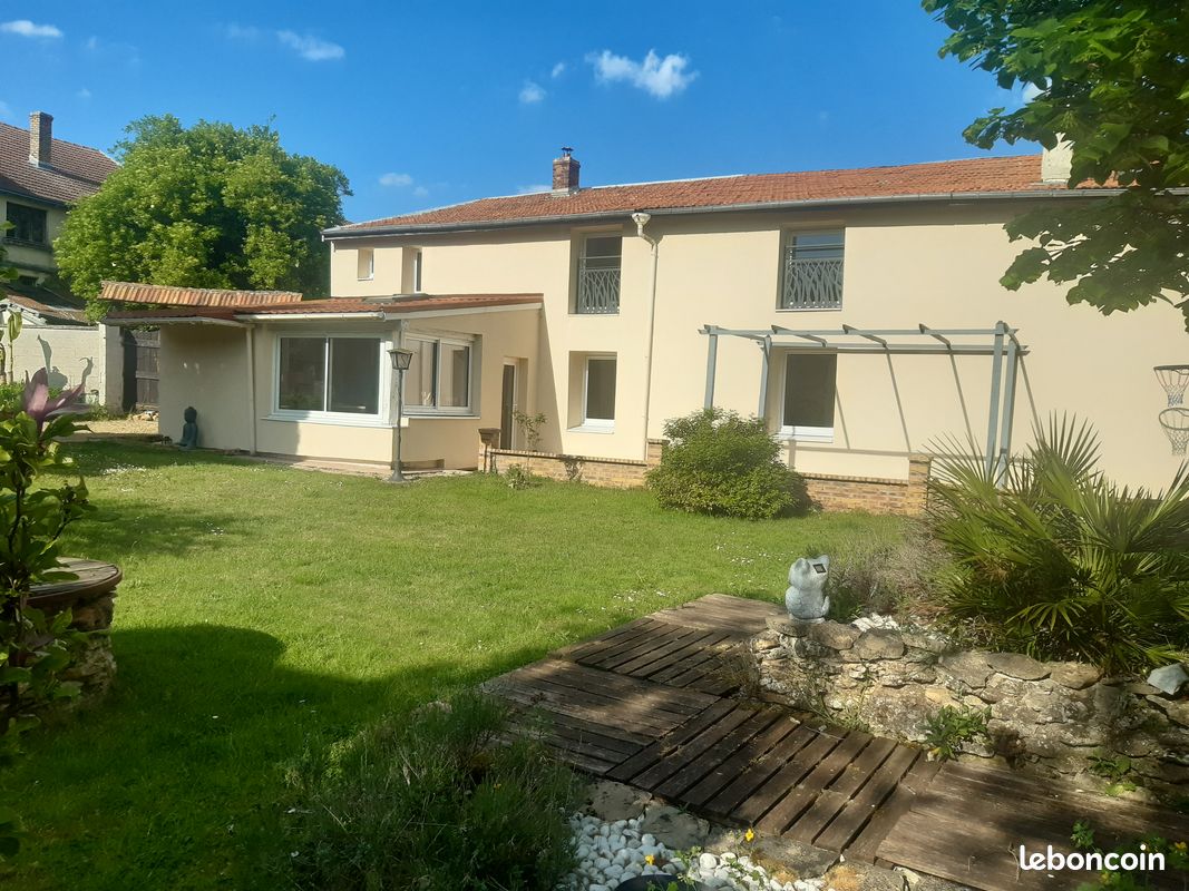 Maison 4 pièces 110 m² · à Vouziers · 110 m² · 110 000 €