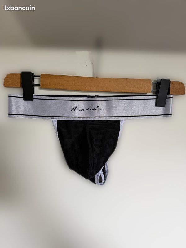 Transparent homme dans sous-vêtements pour homme