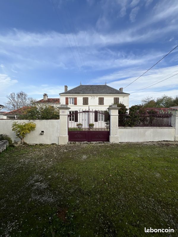 Maison 4 pièces 103 m² · à Asnières-la-Giraud · 103 m² · 159 600 €