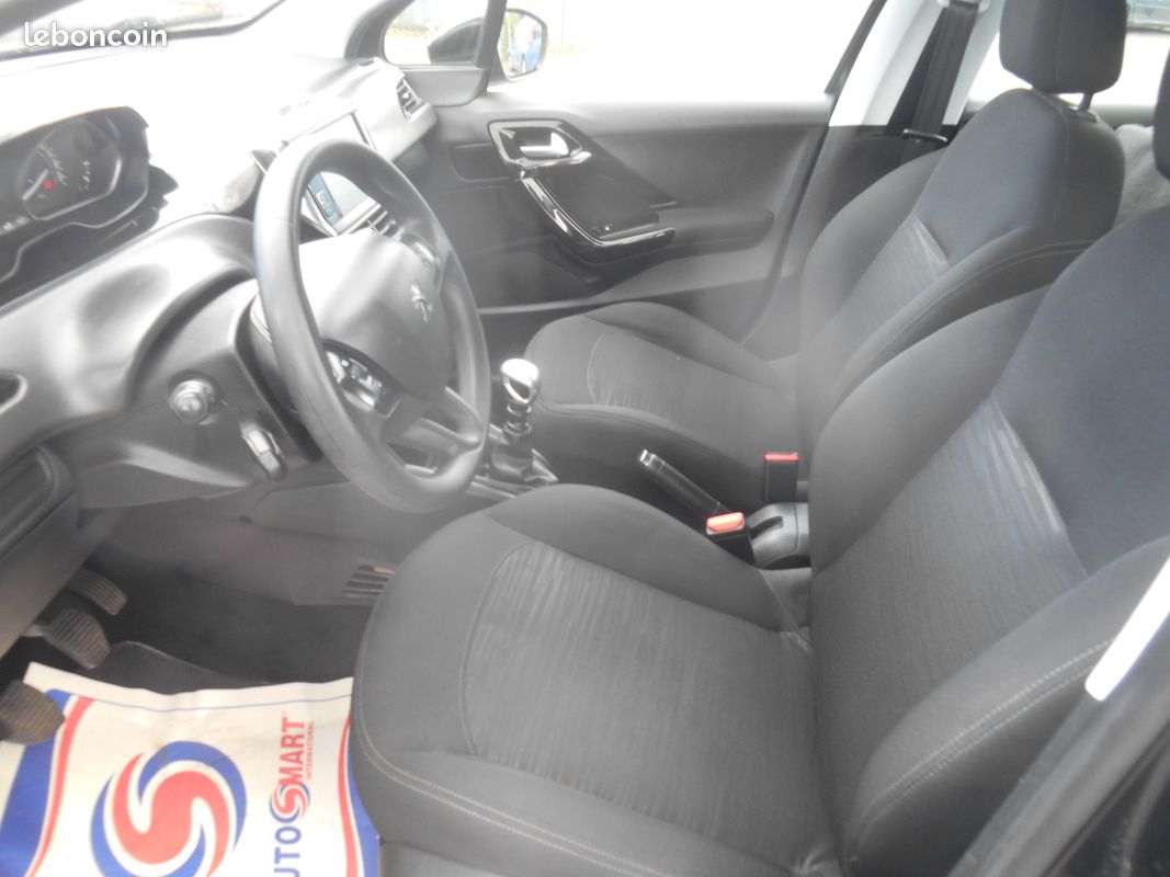 Peugeot 208 5p premium 1.5 blue hdi bvm6 100ch - 91900 km (image 5)