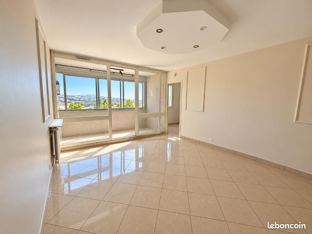 Appartement 4 pièces 82 m² · à Saint-Étienne · 82 m² · 710 €/mois