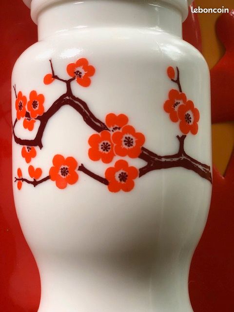 Rare grand pot à épices vintage en arcopal made in Belgium : motifs fleurs de lotus oranges sur branches (image 2)