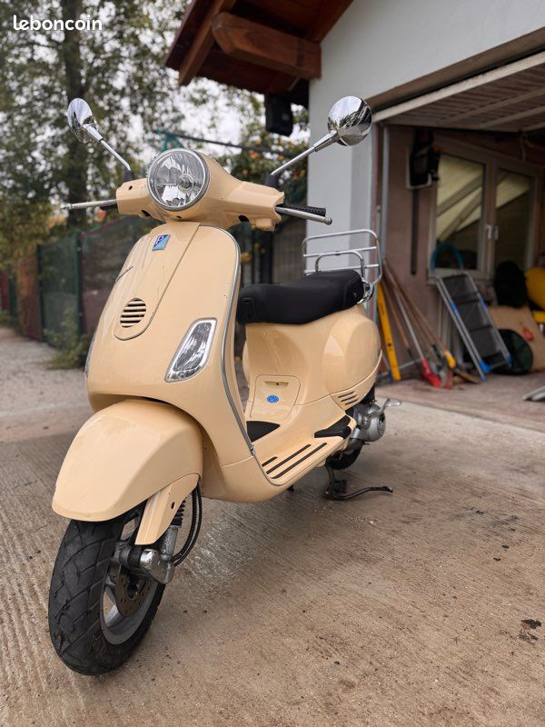 Vespa Lx125 Vespa 125 Beige Beige Unico Vespa Elegante 125 CC