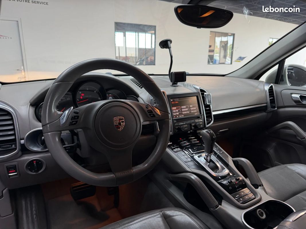 PORSCHE CAYENNE 3.0D V6 Tiptronic S (image 19)