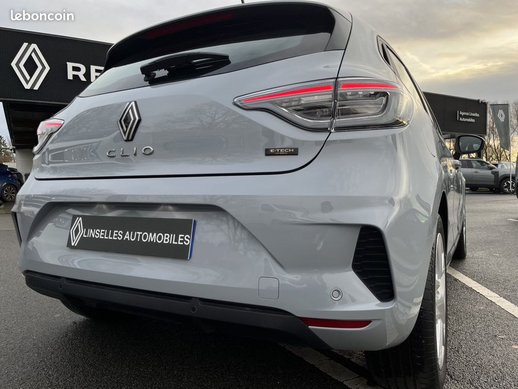 Renault Clio (5) Evolution E-Tech full hybrid 145 -24 (image 24)