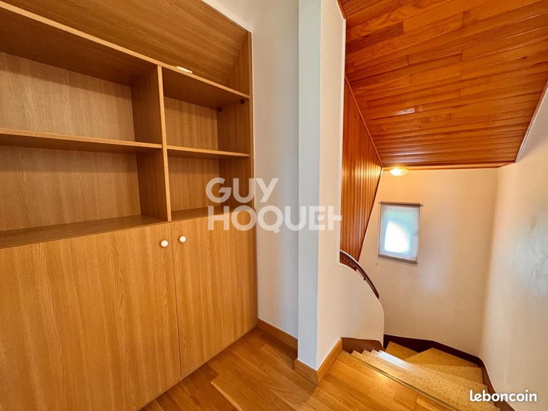 Maison a louer aix-les-bains - 5 pièce(s) - 134 m2 - Surfyn