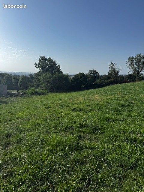Terrain à bâtir de 905 m² à QUINS · 54 300 €