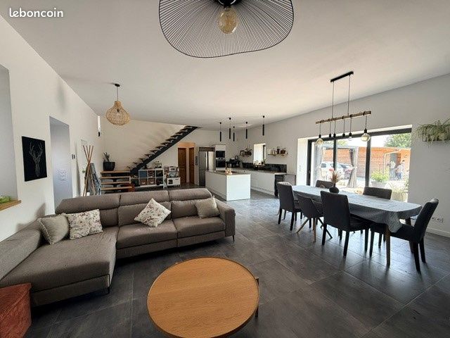 Maison 6 pièces 138 m² · à Guérard · 138 m² · 395 000 €