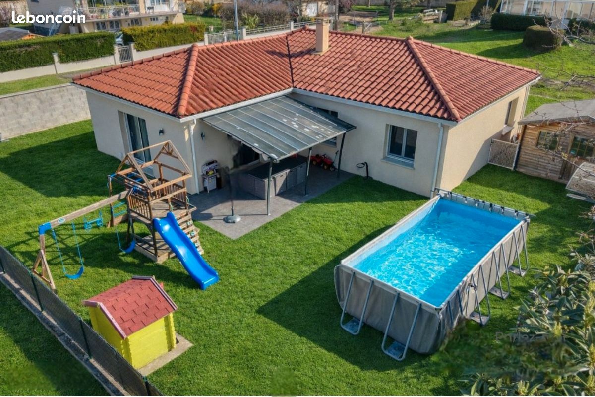 Maison 5 pièces 111 m² · à Savigneux · 111 m² · 296 000 €