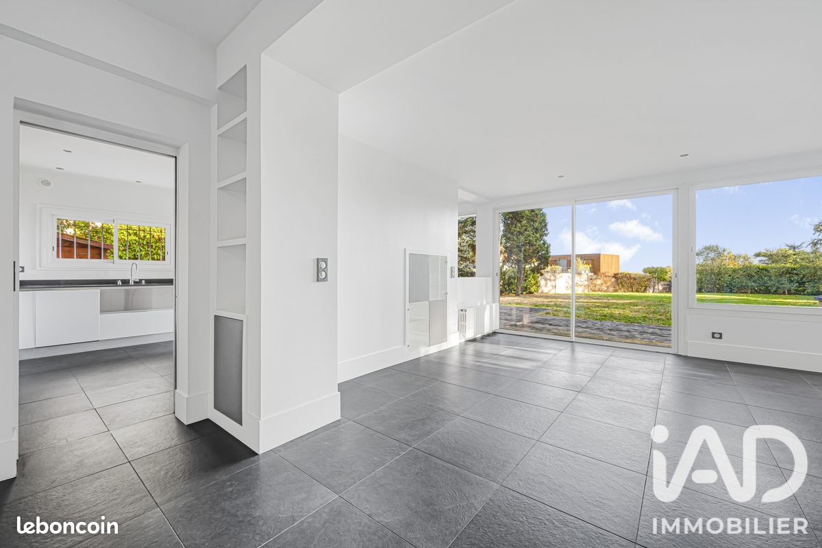 Maison 6 pièces 217 m² · à Rueil-Malmaison · 217 m² · 1 745 000 €