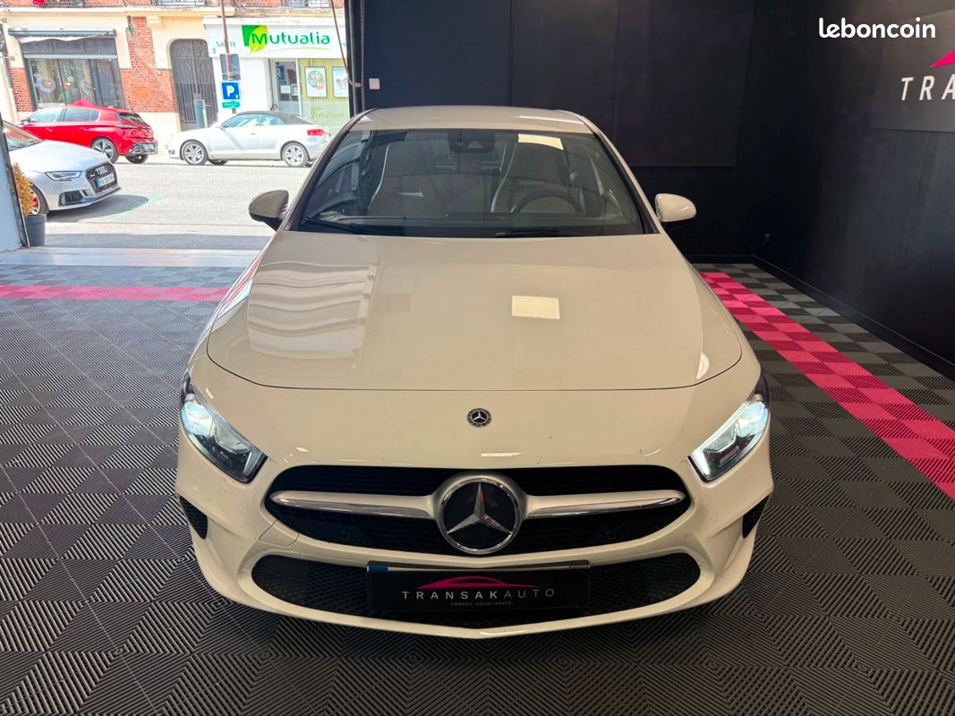 Mercedes-Benz CLASSE A Classe A 180 d 7G-DCT / APPLE CARPLAY / RÉGULATEUR / CAMÉRA / FAIBLE KM (image 8)