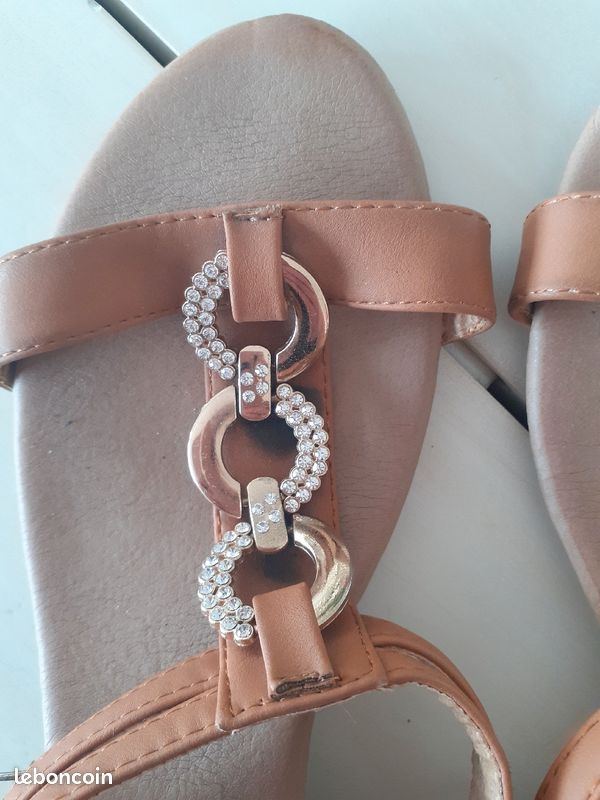 Sandales maron avec strass T41 (image 2)