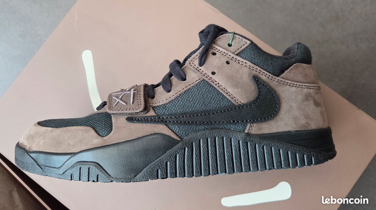 Jordan Jumpman Jack TR Travis Scott café T 43 Chaussures