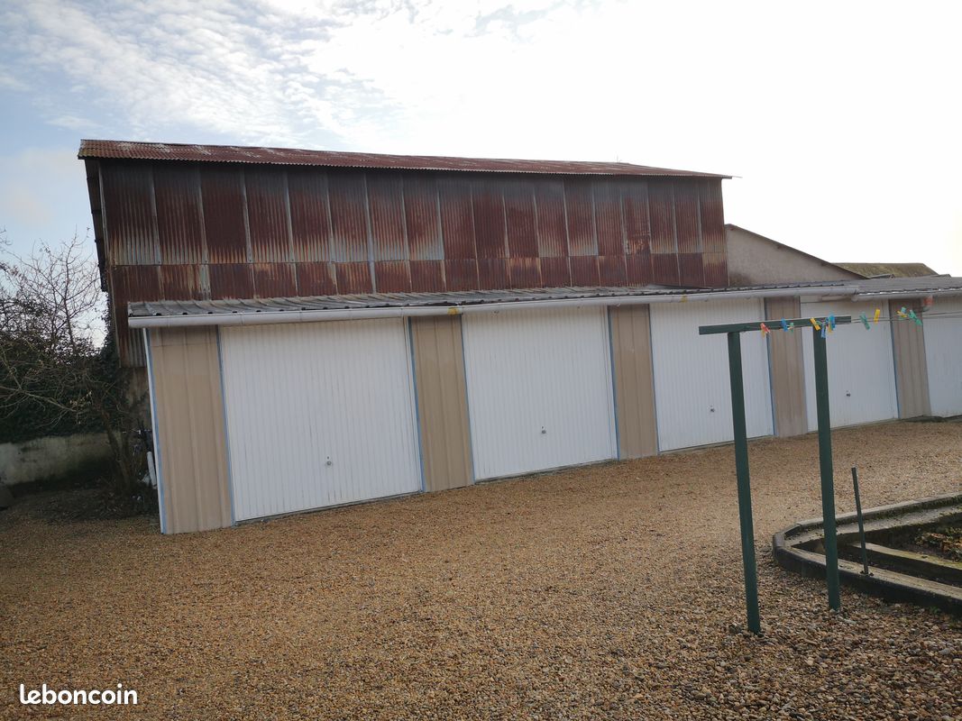 Garage Box Fermé 20m2 Tours Nord Locations