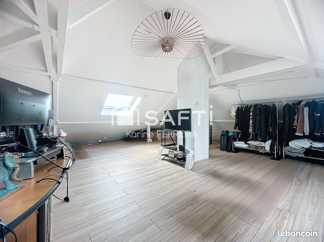 Maison 6 pièces 300 m² · à Champigny-sur-Marne · 300 m² · 745 000 €