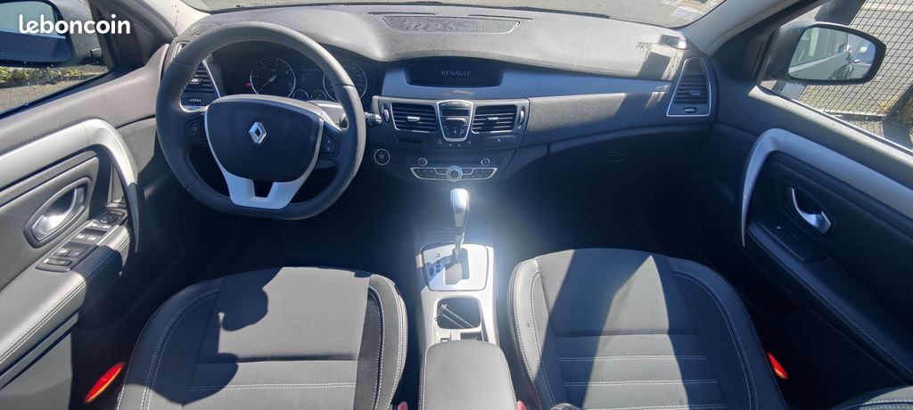 Renault Laguna III PHASE 2 0 DCI 175 CV / BVA GT 4 CONTROL (image 5)