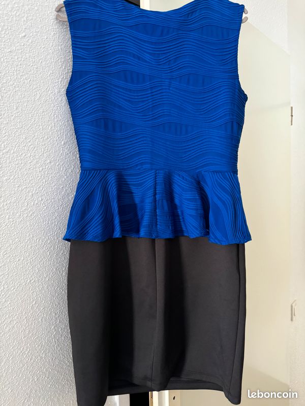 Robe élégante noir & bleu roi – Effet waouh garanti (image 2)