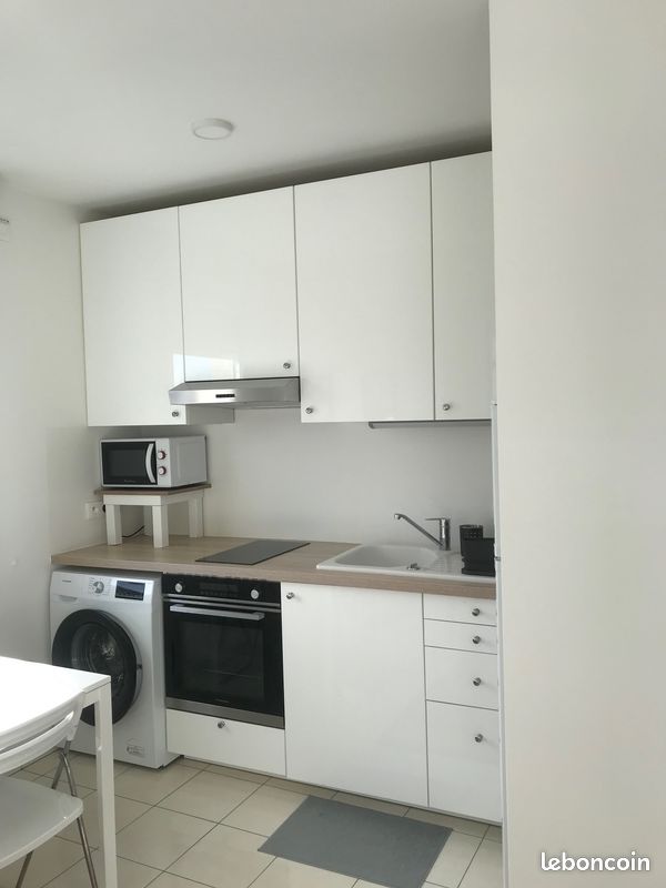 Appartement 1 pièce 26 m² · à Voisins-le-Bretonneux · 26 m² · 850 €/mois