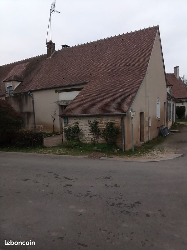 Maison 4 pièces 102 m² · à Farges-Allichamps · 102 m² · 675 €/mois