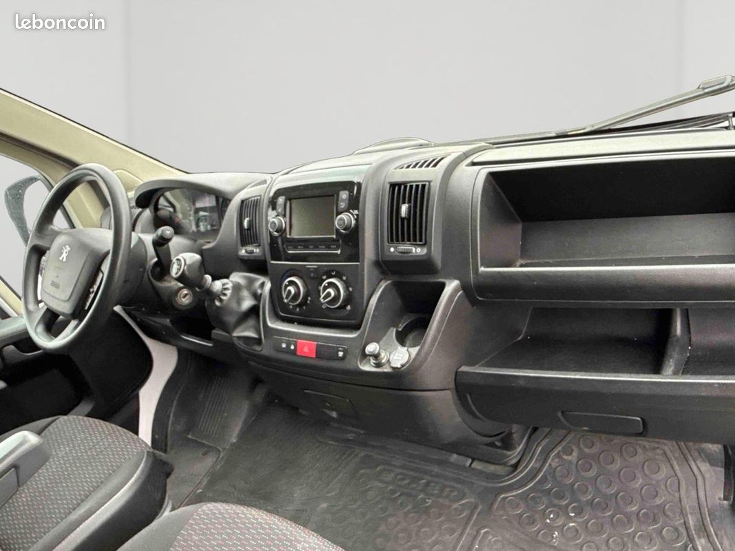 Peugeot Boxer Fg 330 L2H2 2.2 BlueHDi S&S 120ch (image 20)