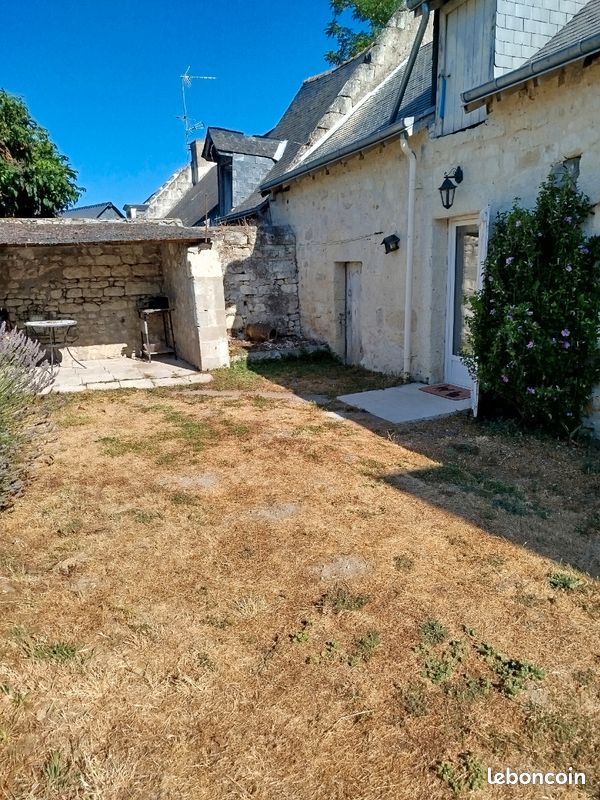Maison meublée à avoine · à Beaumont-en-Véron · 600 €